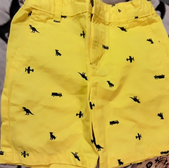 7 pairs of boys Shorts and 4 shirts - Picture 5 of 11